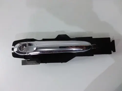 Maçaneta Externa Porta Dianteira Esquerda Nissan Versa 2016