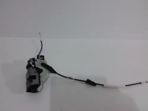 Fechadura Dianteira Direita Peugeot 2008 Griffe 2016 2017