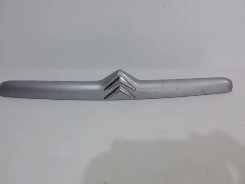 Moldura Friso Tampa Traseira Citroen Xsara 01 05 9636077077