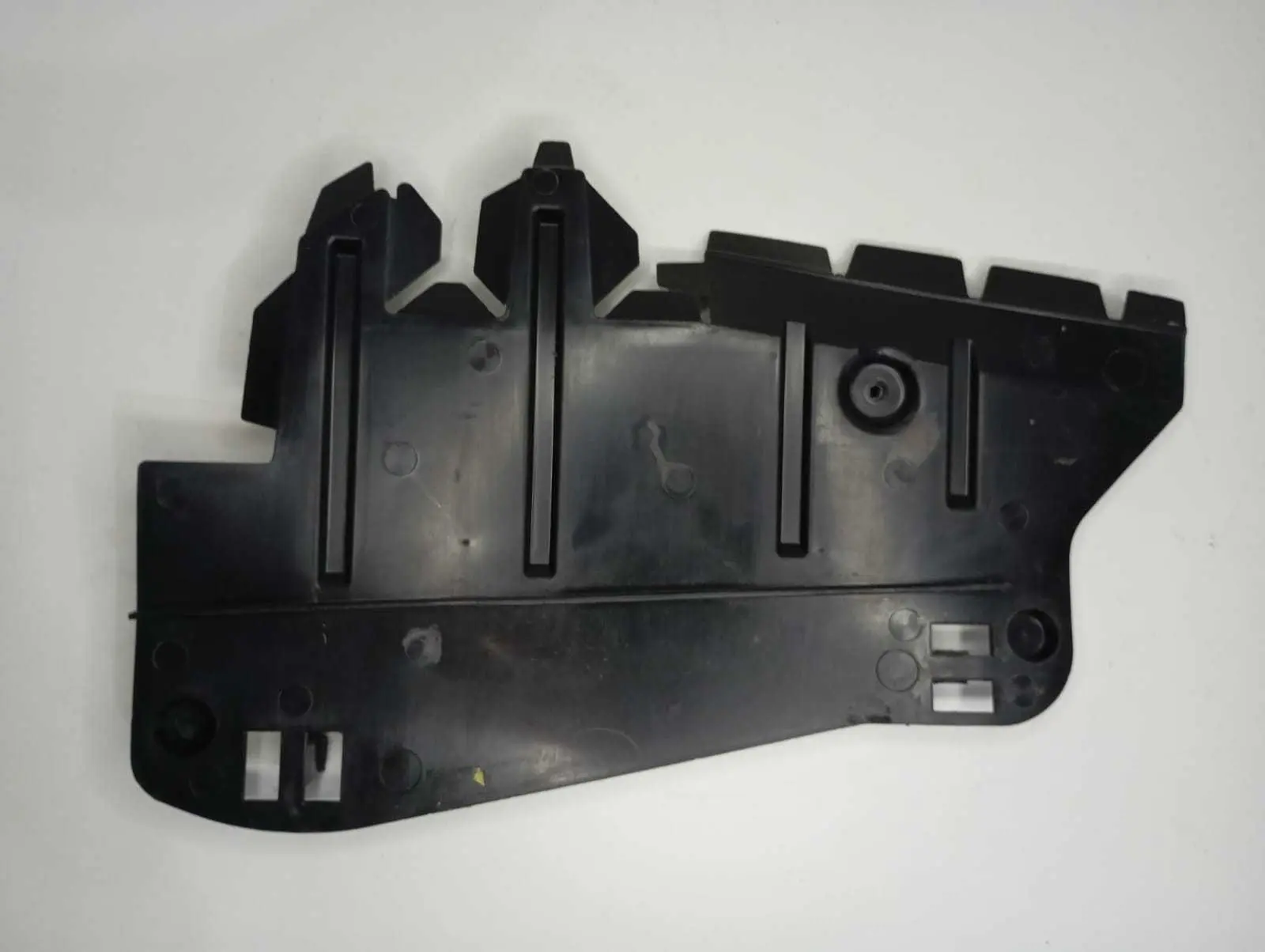 Defletor Inferior Esquerdo Radiador Citroen C3 2005 À 2012
