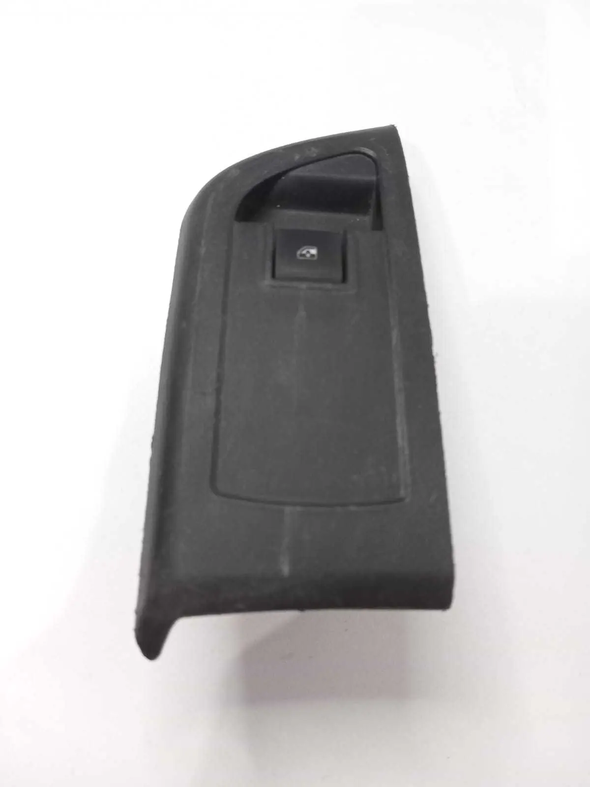 Botão Vidro Dianteiro Direito Onix Prisma 13 a 18 92221505