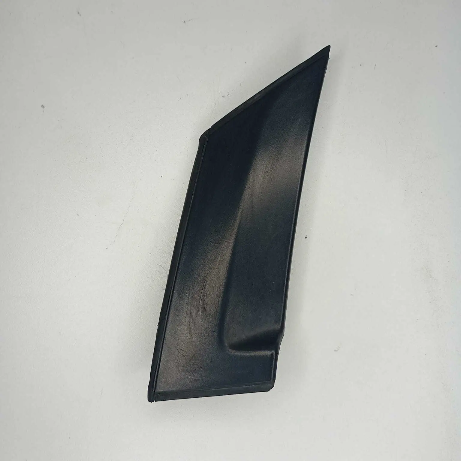 Moldura Porta Dianteira Esquerda Peugeot 308 408 2012 À 2016