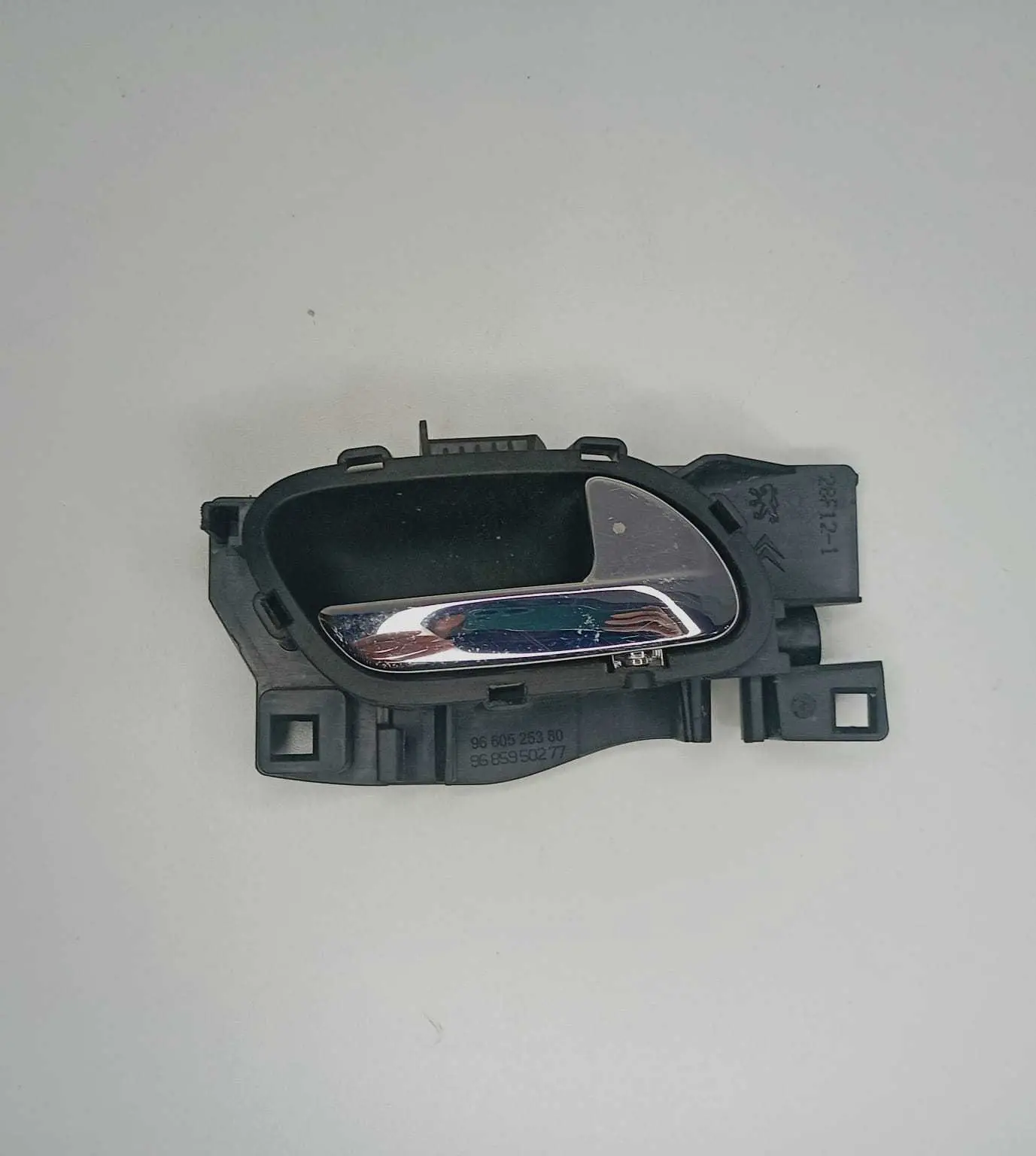 Maçaneta Interna Dianteira Direita Peugeot 308 408 2012 2016