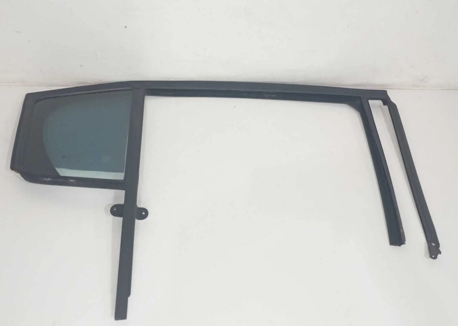 Canaleta Traseira Direita Chevrolet Cruze Sedan 2012 À 2016