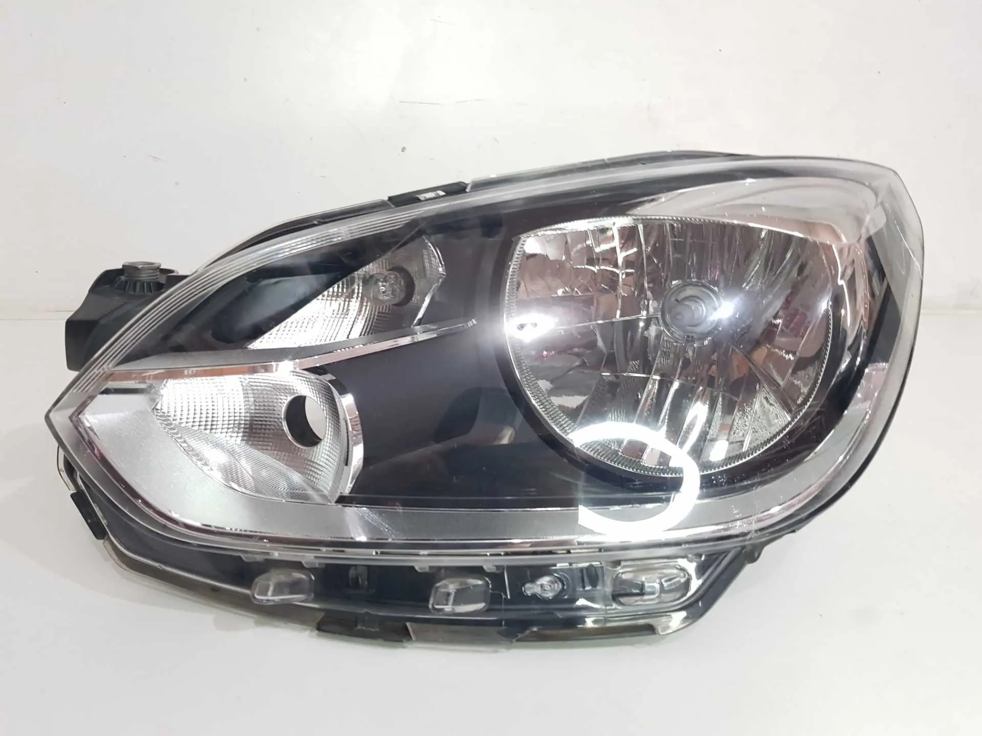 FAROL ESQUERDO VOLKSWAGEN UP 2014 A 2017 ORIGINAL