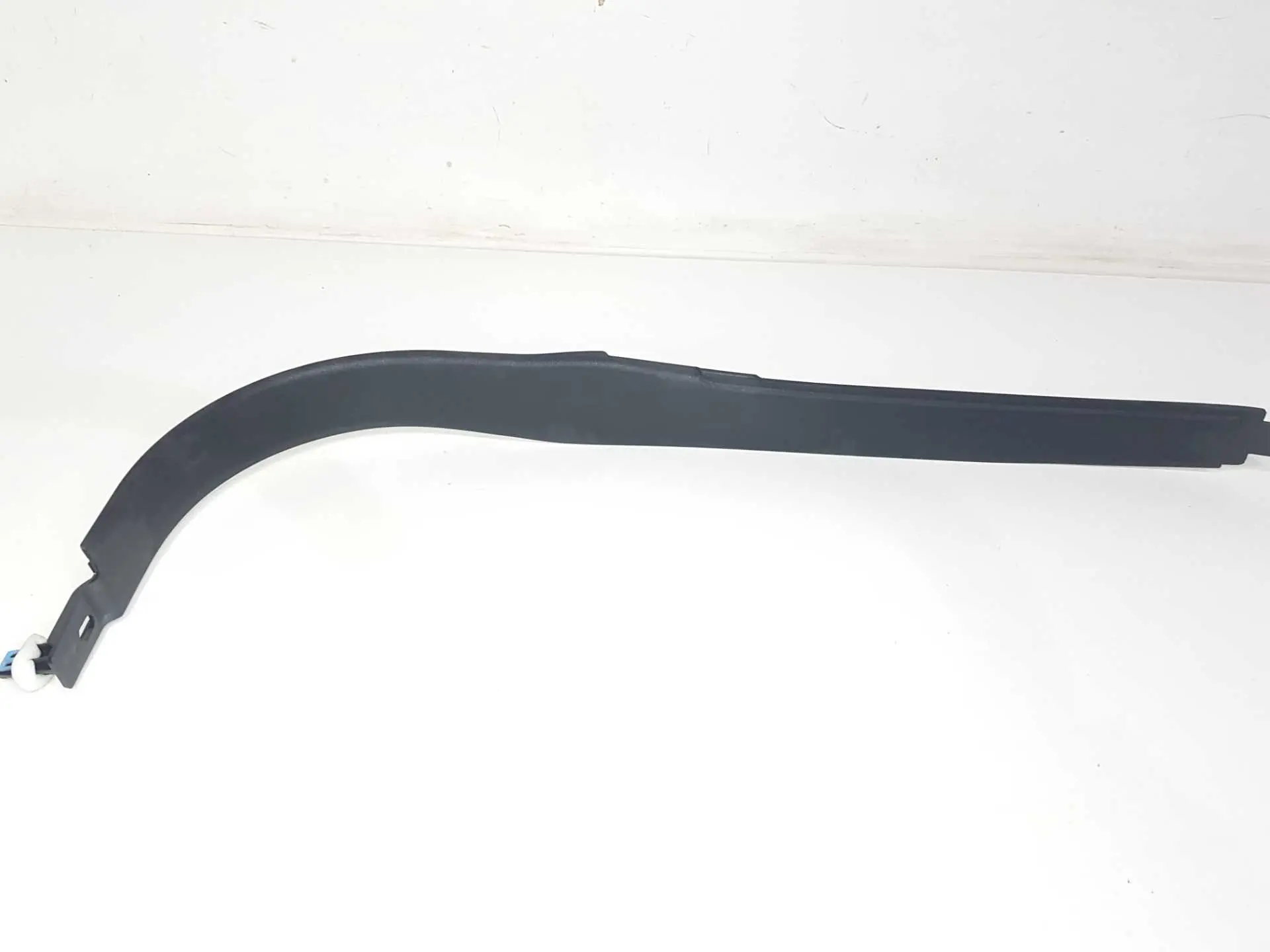 MOLDURA SOLEIRA DIANTEIRA DIREITA VOLVO XC60 T5 2012 A 2017