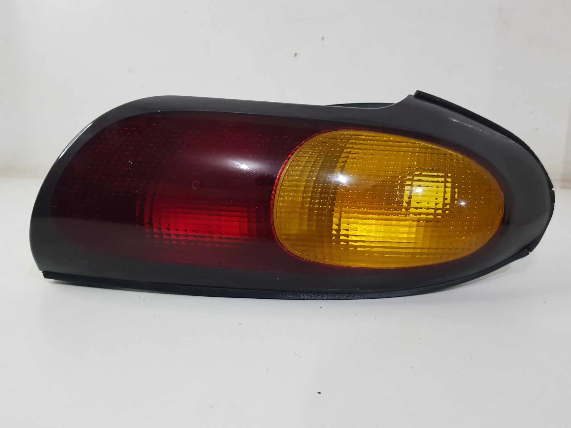 LANTERNA DIREITA FORD TAURUS 1996 1997 1998 1999 ORIGINAL