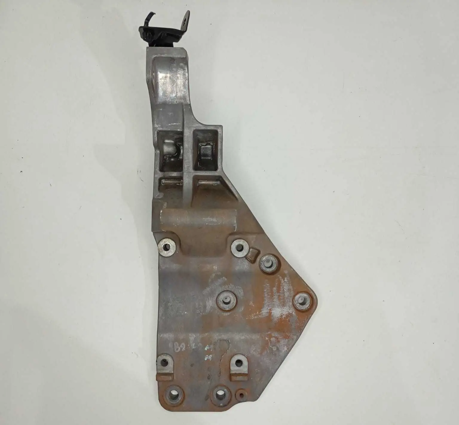 Suporte Compressor Alternador Nissan Frontier 144cv 2012