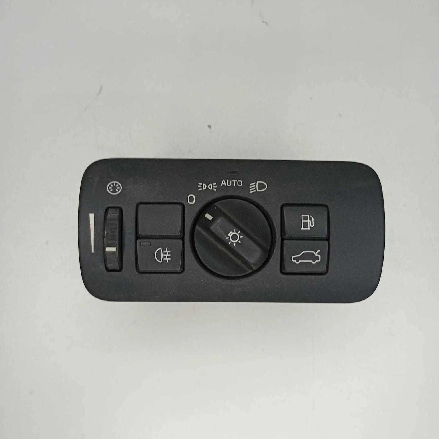 Botão Farol Milha Tampa Traseira Volvo Xc60 2012 À 2015