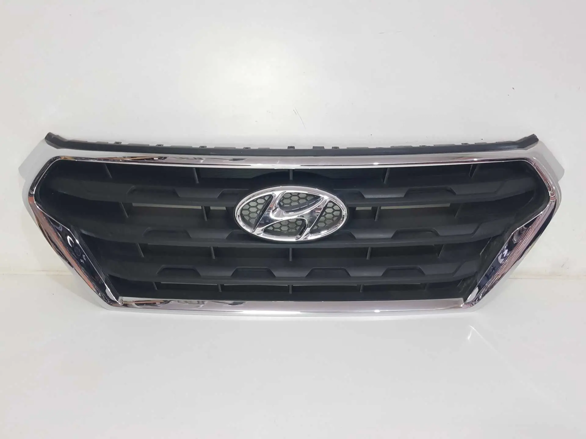 GRADE PARACHOQUE DIANTEIRA HYUNDAI CRETA 2016 A 2019