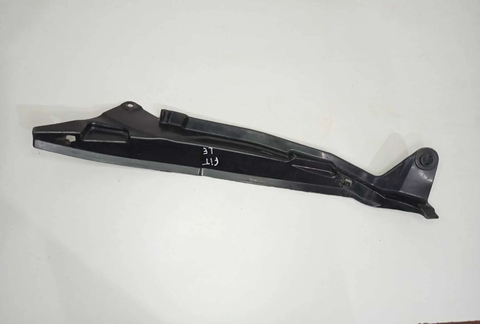 Moldura Interna Paralama Esquerdo Honda Fit 2015 2016 À 2019