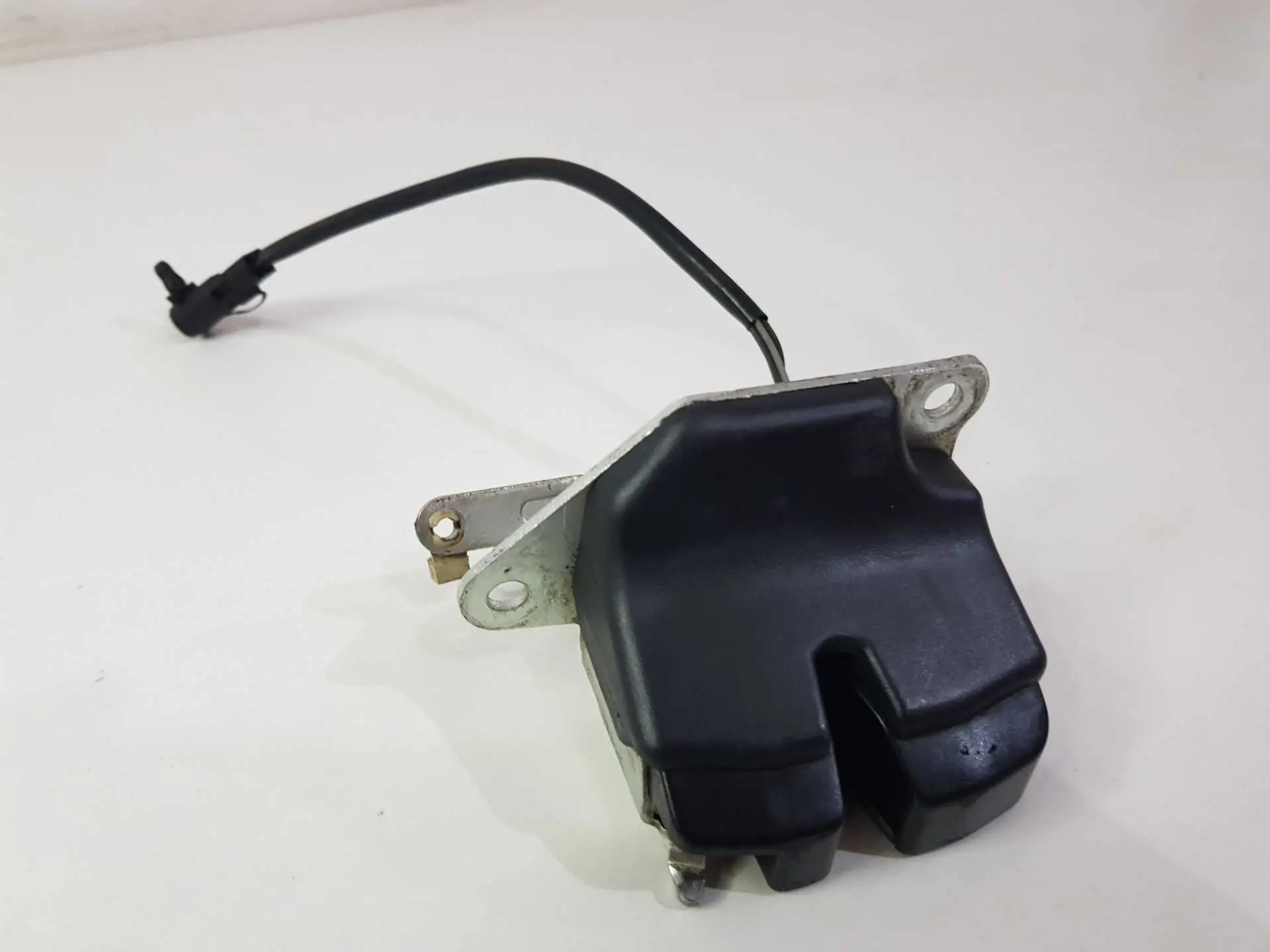 FECHADURA TAMPA TRASEIRA FIAT SIENA BBB 2009 A 2013