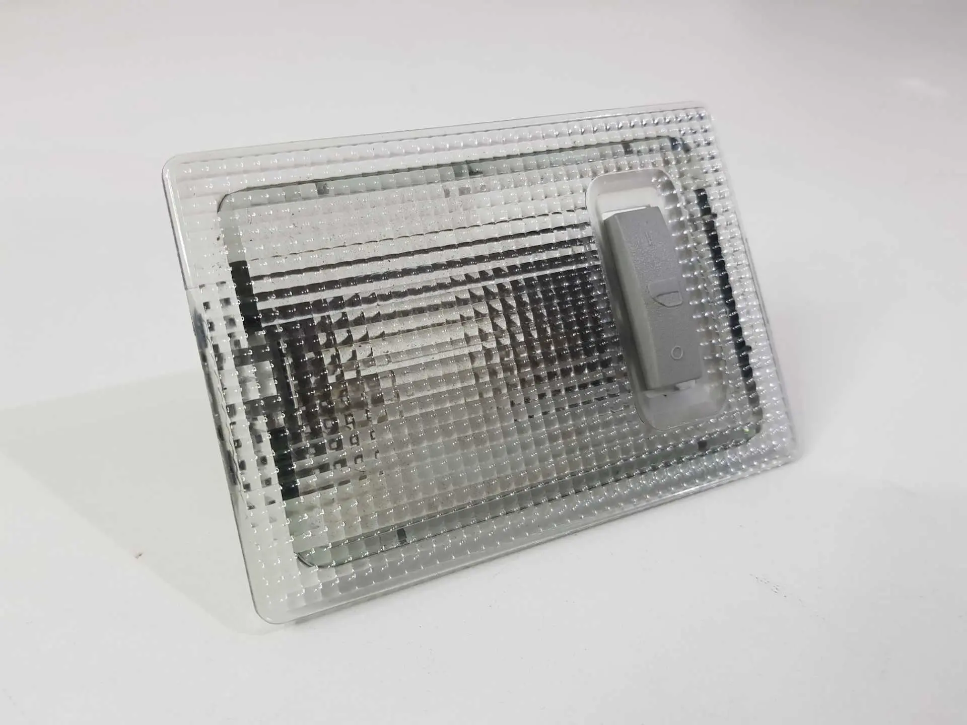 luz de teto cortesia gm tracker 2021 2022 2023 2024 2025