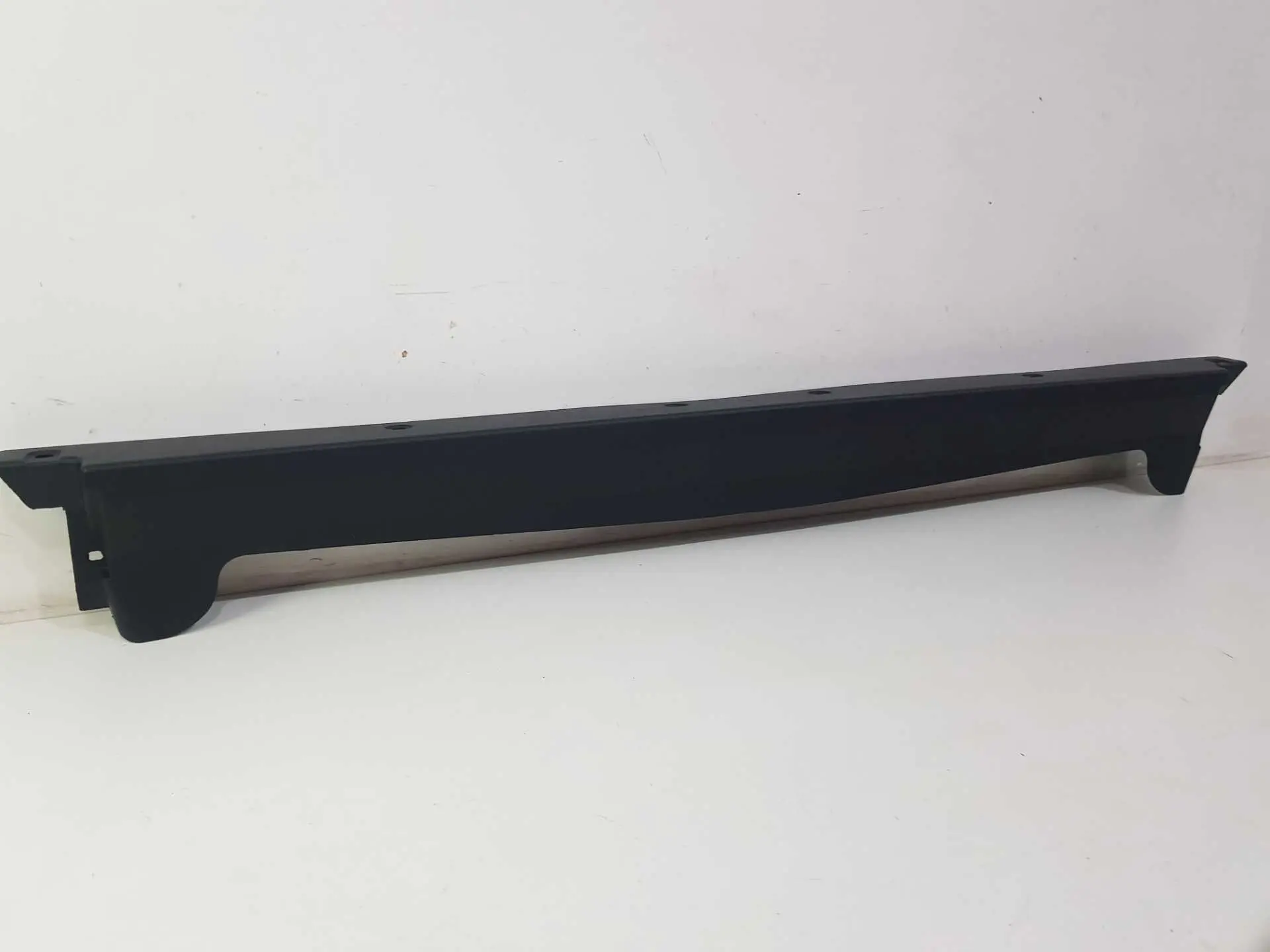 MOLDURA TAMPA TRASEIRA FIAT STRADA 2004 A 2013