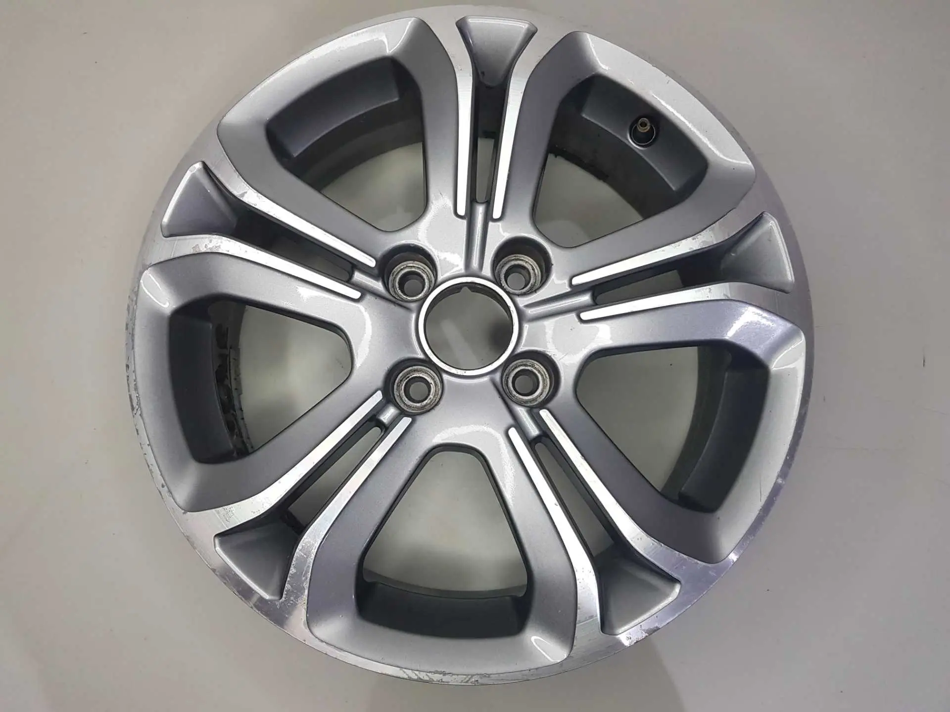 RODA AVULSA PEUGEOT 08 GRIFFE ARO 16 2014 A 2017 ORIGINAL