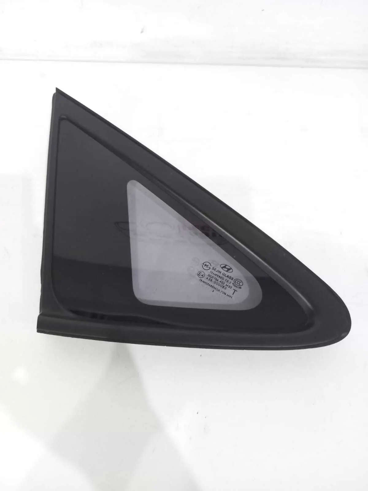 Vidro Fixo Traseiro Esquerdo Hyundai Ix35 2010 11 12 13 2015