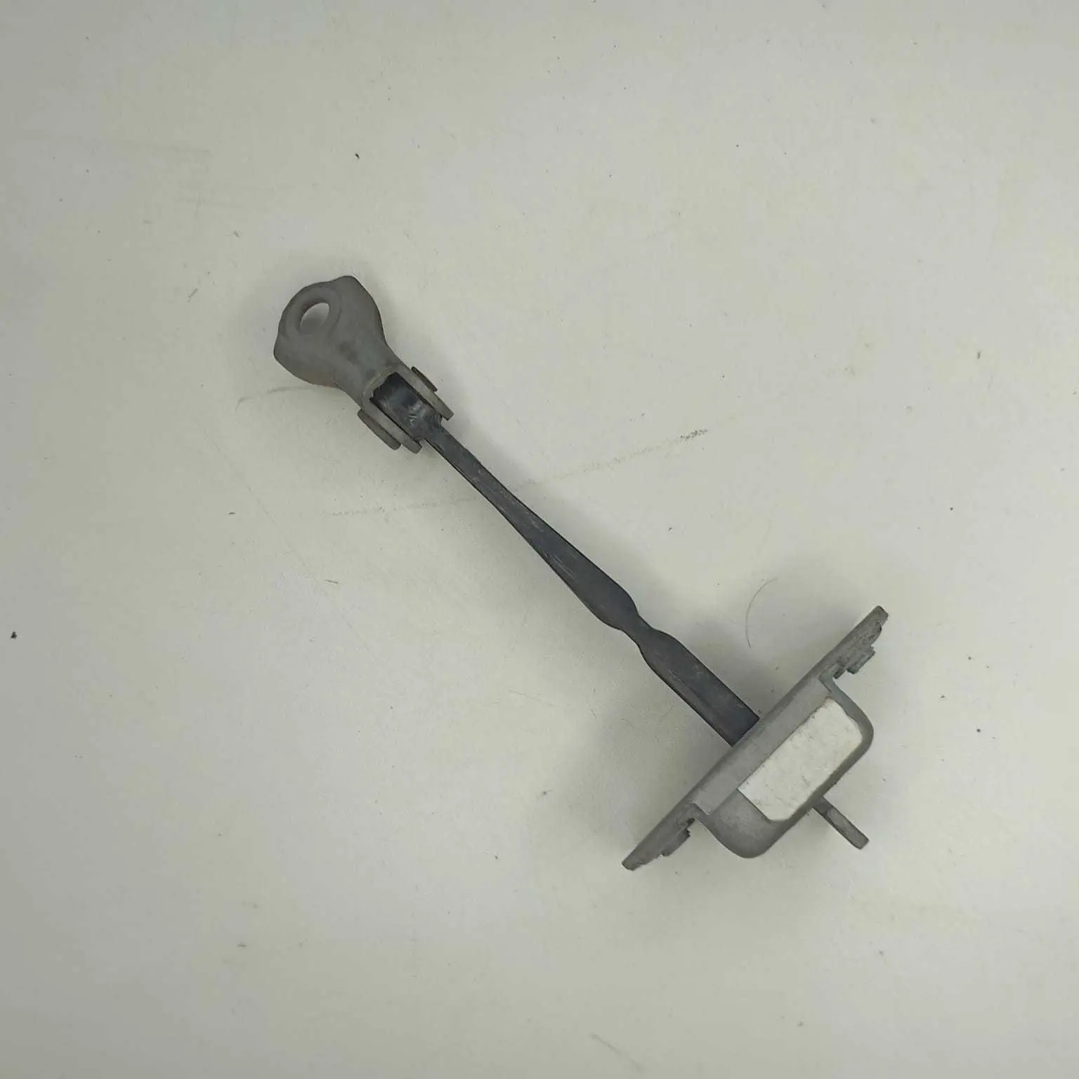 Limitador Porta Traseira Direita Toyota Etios 2012 2013 2014