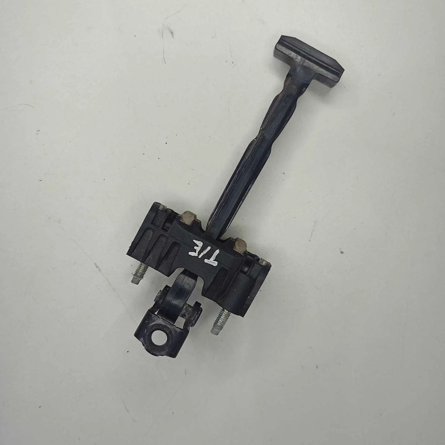 Limitador Porta Traseira Esquerda Volvo Xc60 2012 2013 2014