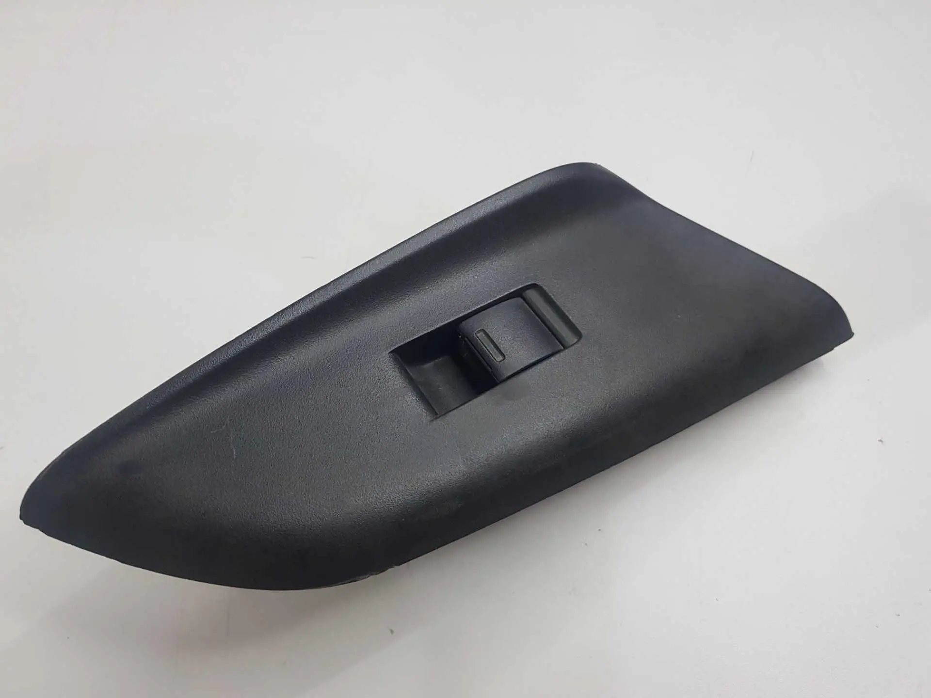 BOTAO VIDRO TRASEIRO DIREITO HONDA FIT 2015 A 2021