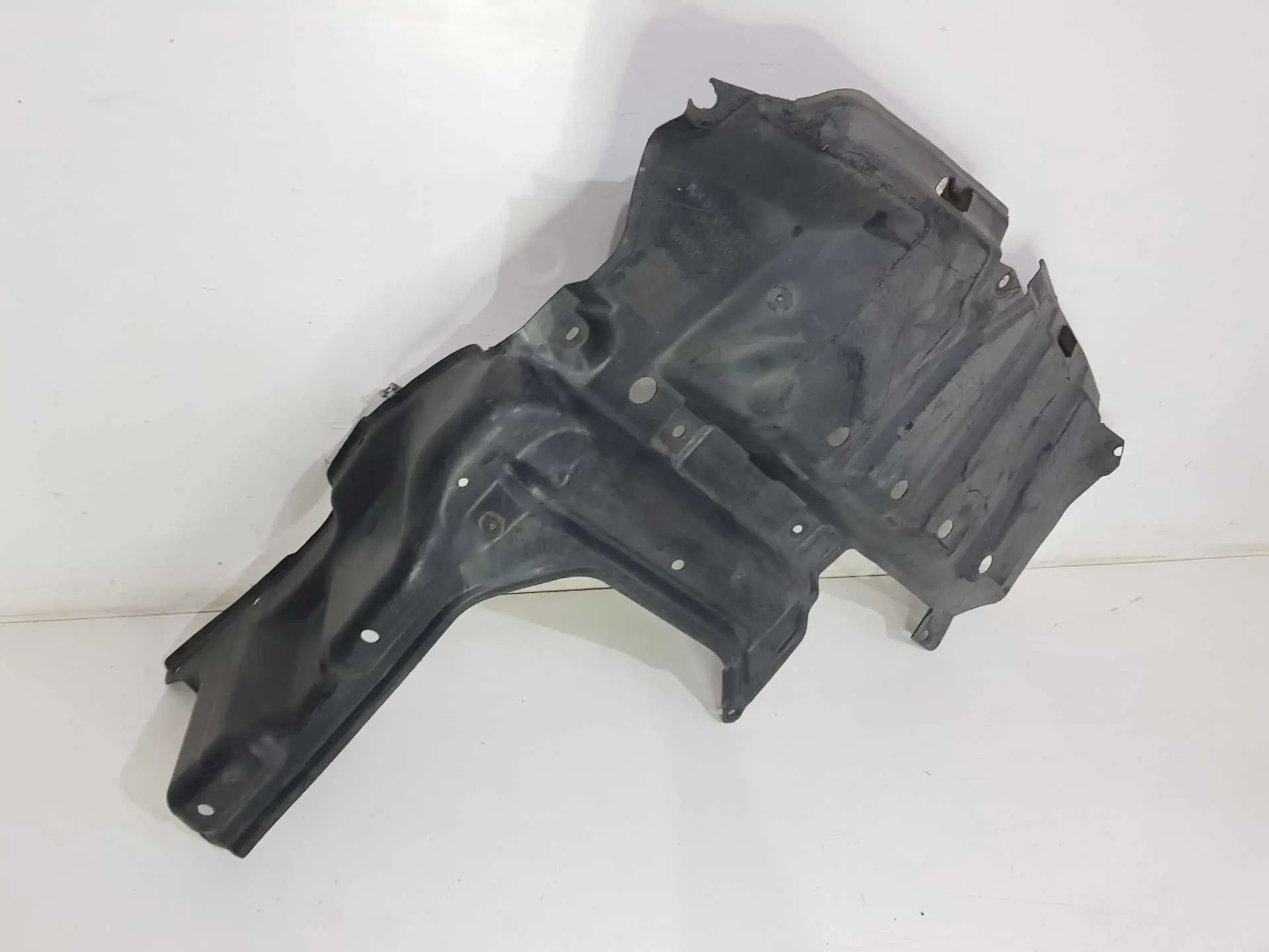 DEFLETOR DIANTEIRO DIREITO TOYOTA COROLLA 2009 A 2014
