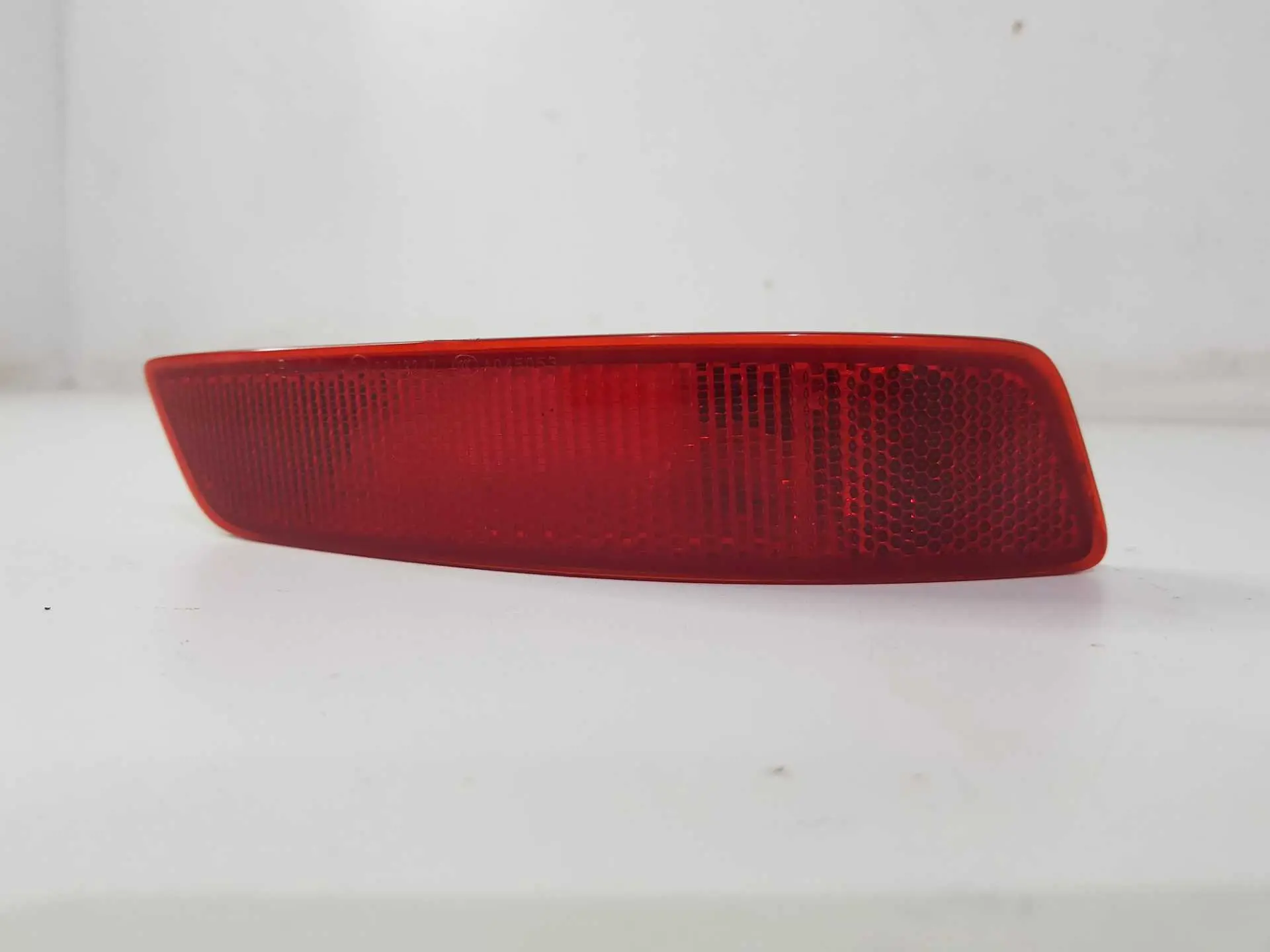 REFLETOR OLHO DE GATO TRASEIRO DIREITO COROLLA 2015 A 2018