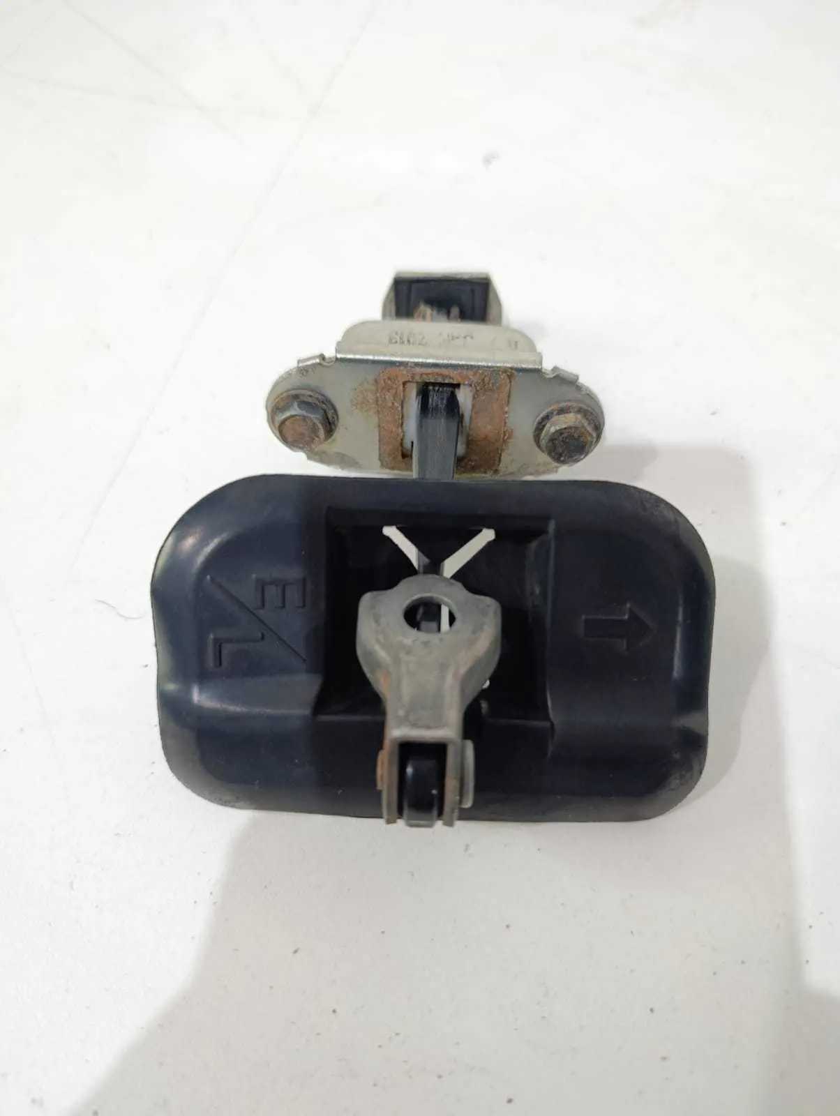 Limitador Porta Traseira Esquerda Nissan Frontier 2008 A 12