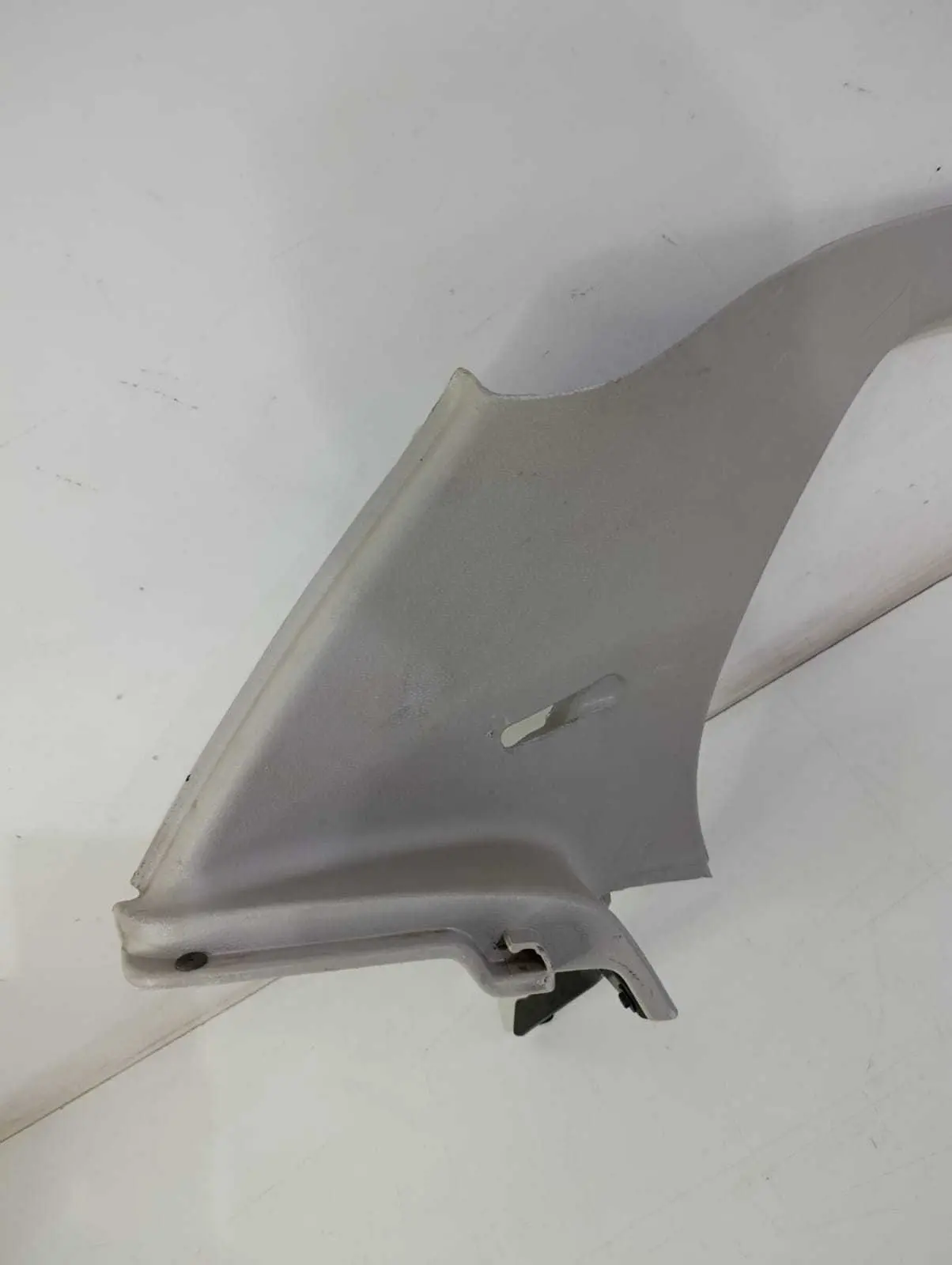 Suporte Tampão Bagagito Esquerdo Vw Fox 2006 07 08 09 2010