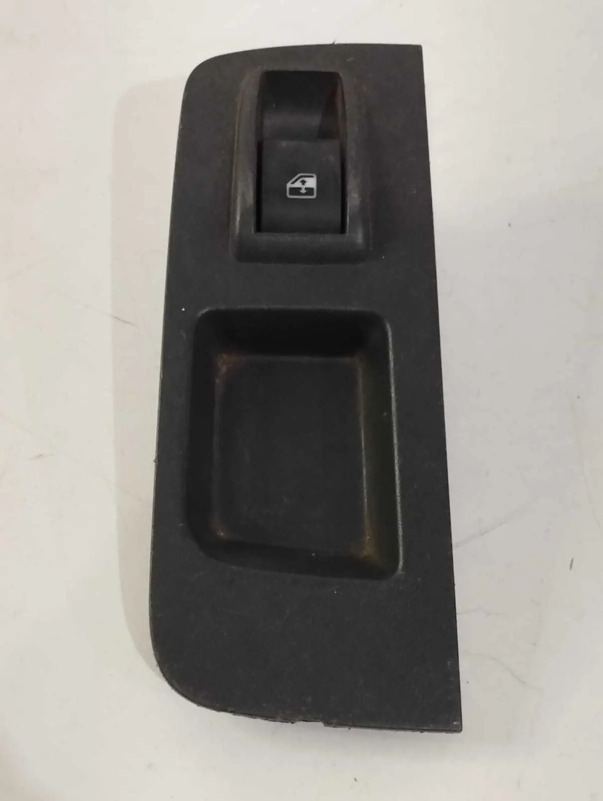 Botão Vidro Elétrico Direito Fiat Palio Grand Siena 13 A 17
