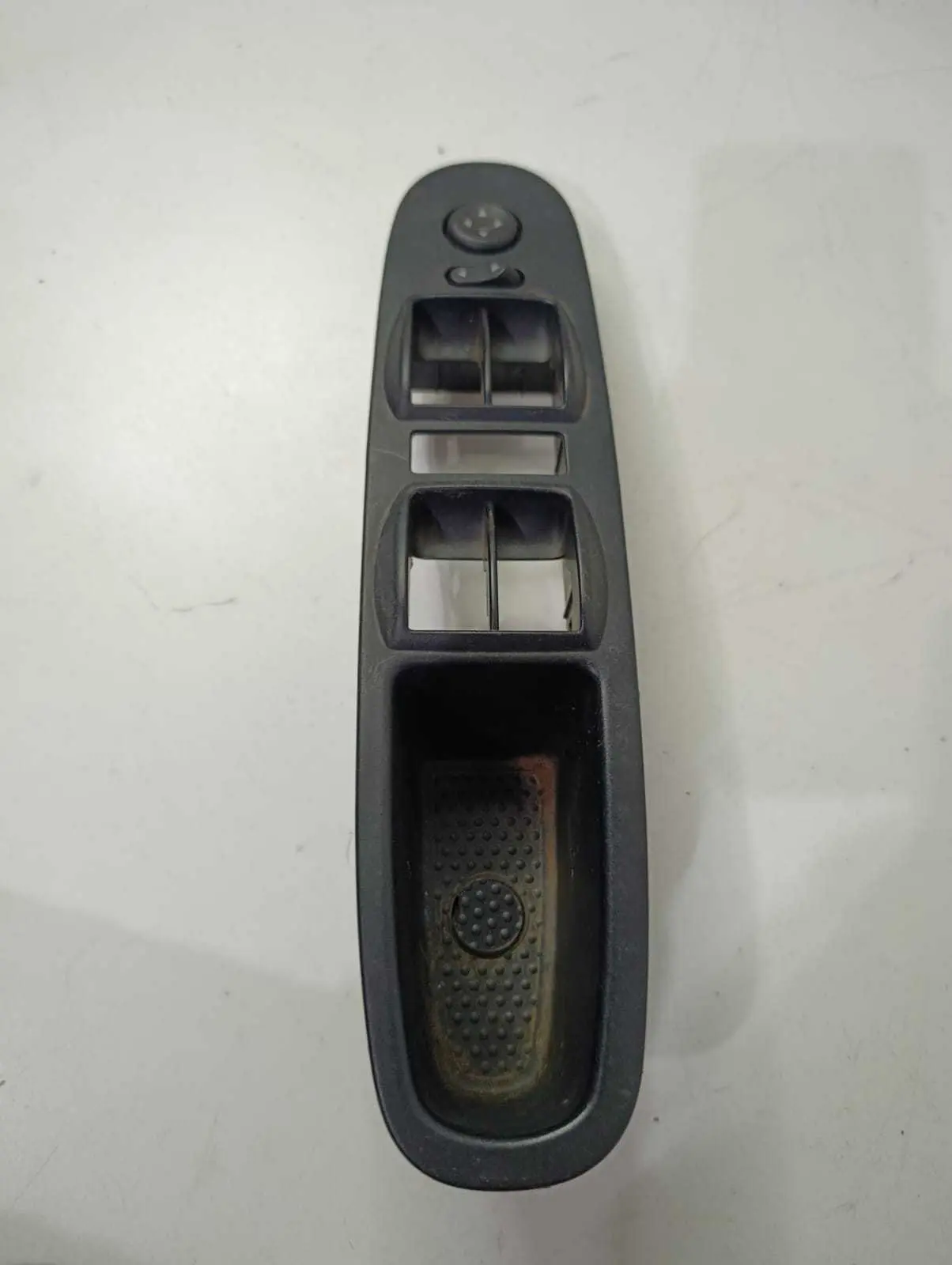 Moldura E Botão Comando Retrovisor Fiat Punto 2012 A 2016