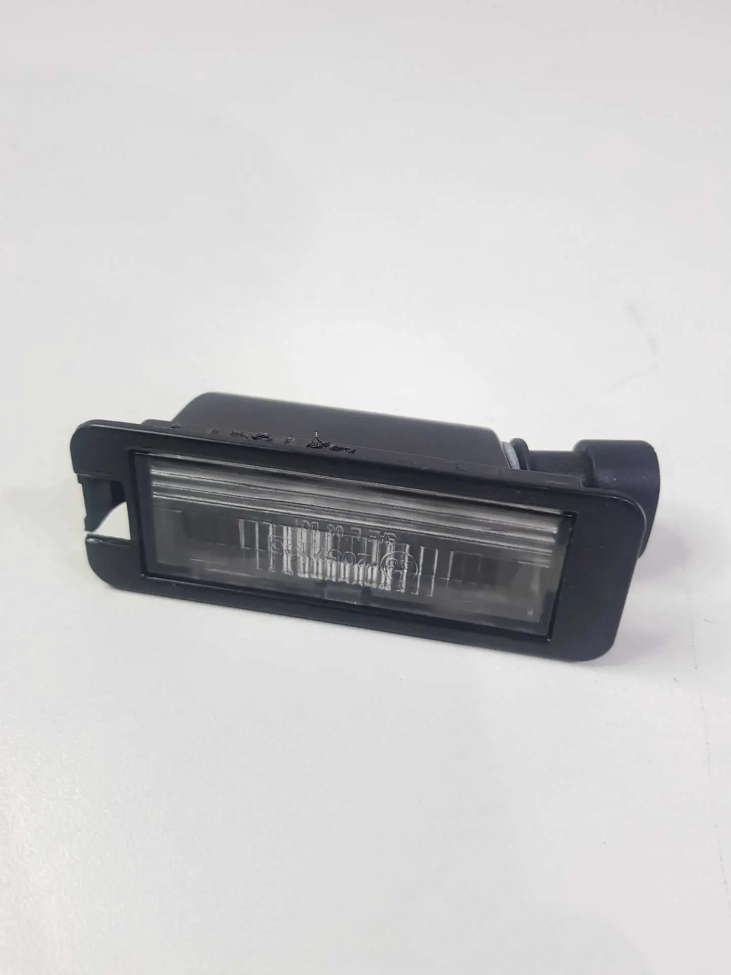 Luz De Placa Volkswagen Golf Gol Fox Saveiro 2005 A 2020