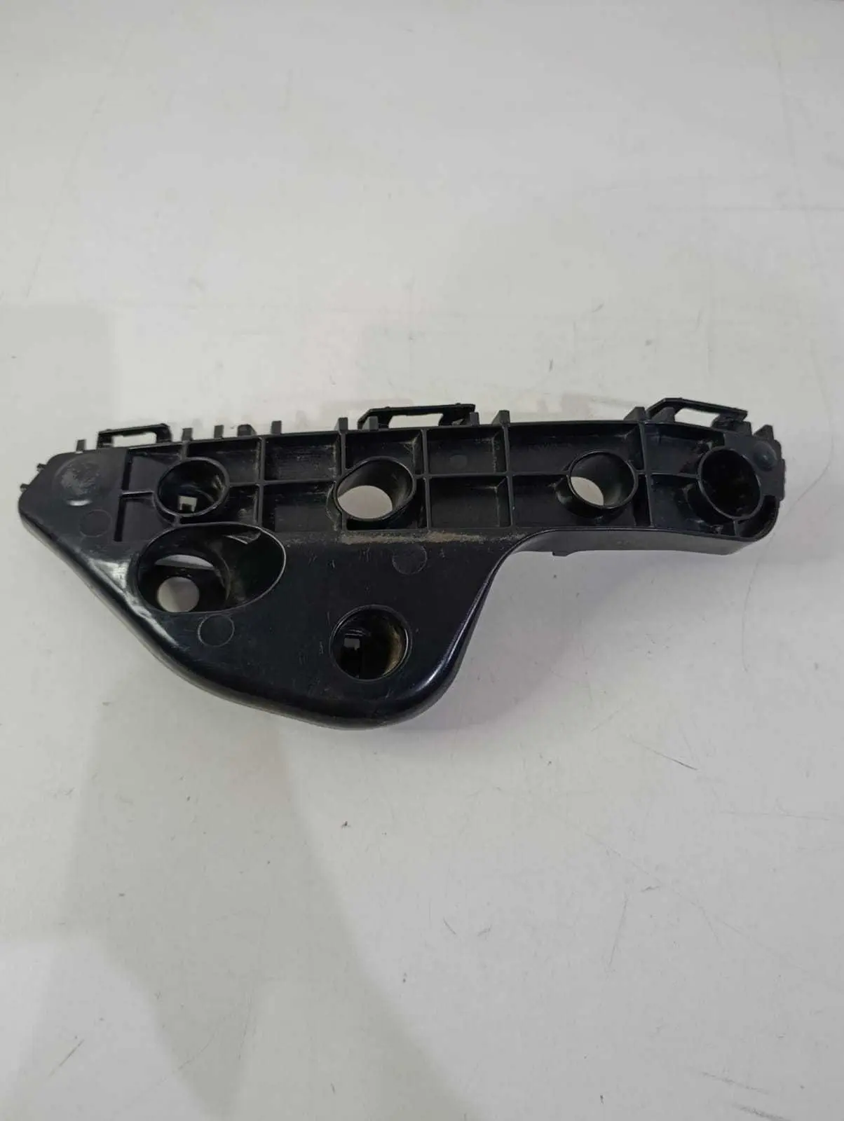Guia Parachoque Dianteiro Esquerdo Toyota Yaris 2019 2020