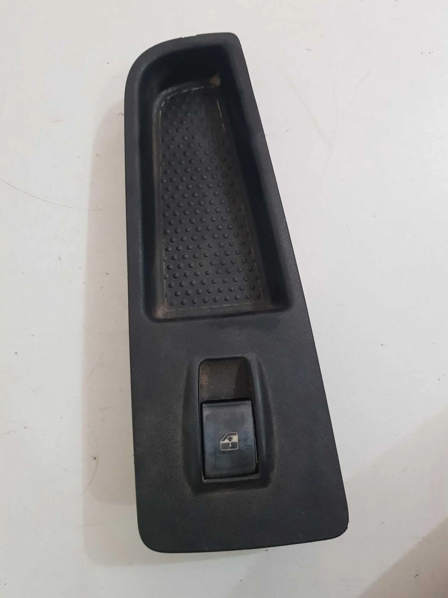 Moldura Botao Direito Fiat Linea Punto 2008 A 2010