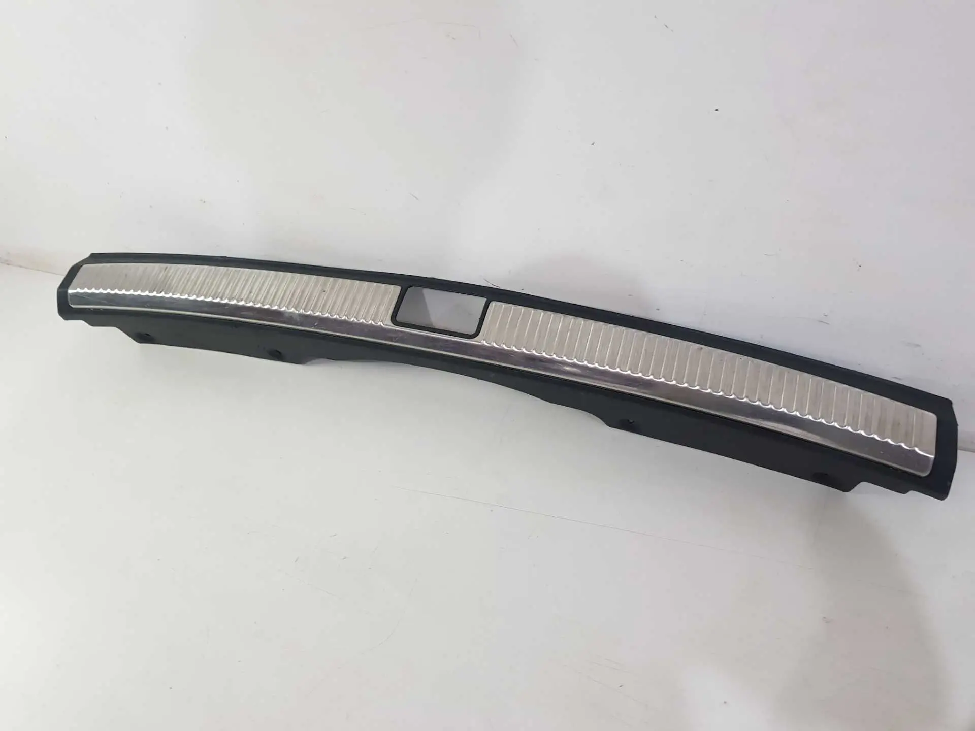 Moldura Acabamento Soleira Porta Malas Audi A4 Avant 05 2006