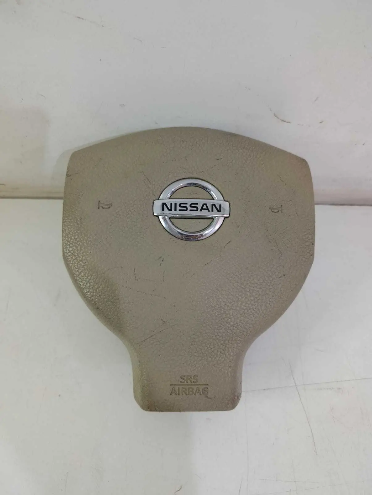 Capa Buzina Tampa Volante Nissan Tiida 2010 2011 2012 Bege