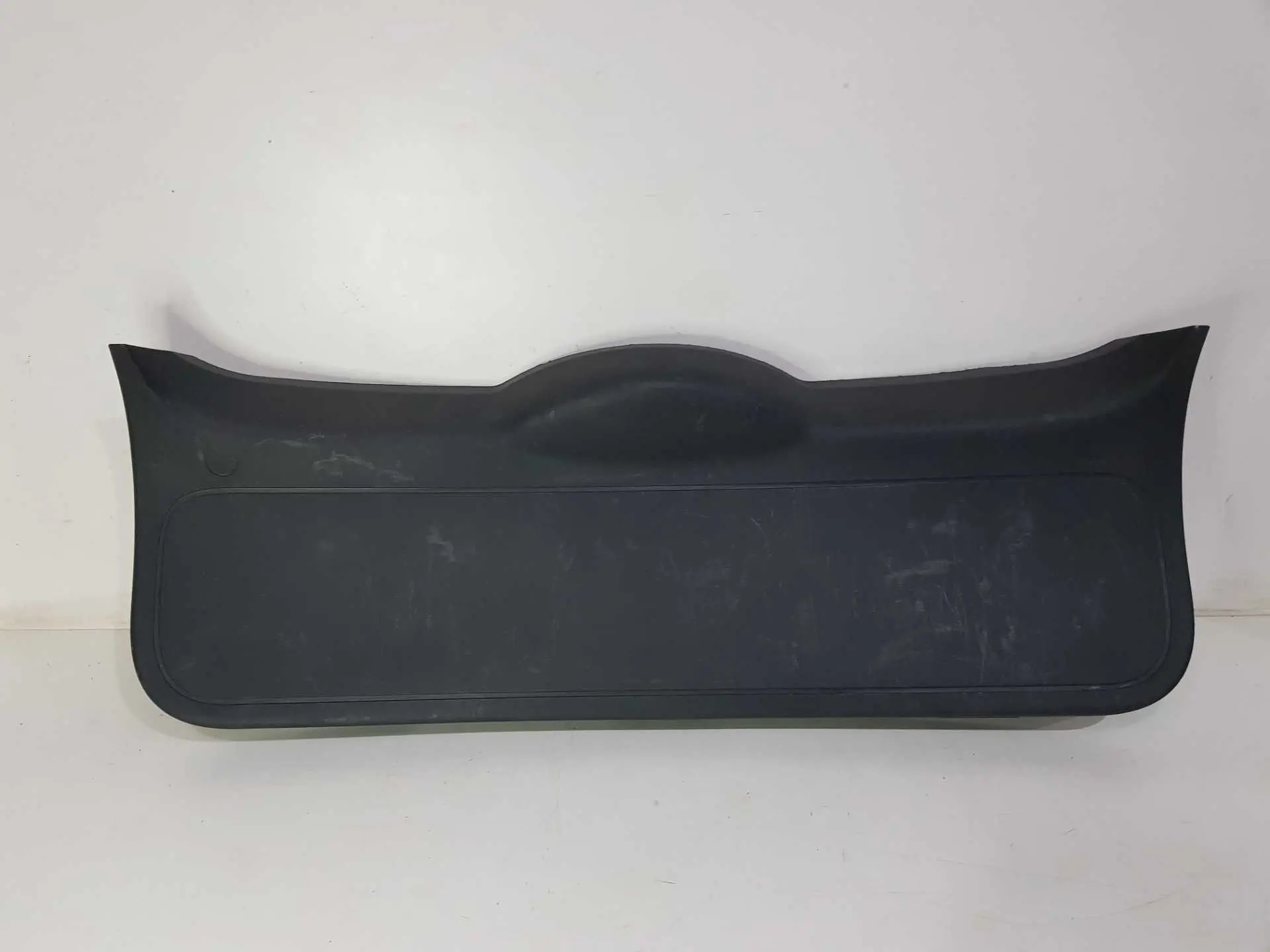 FORRO MOLDURA TAMPA TRASEIRA FORD FOCUS HATCH 2009 A 2012