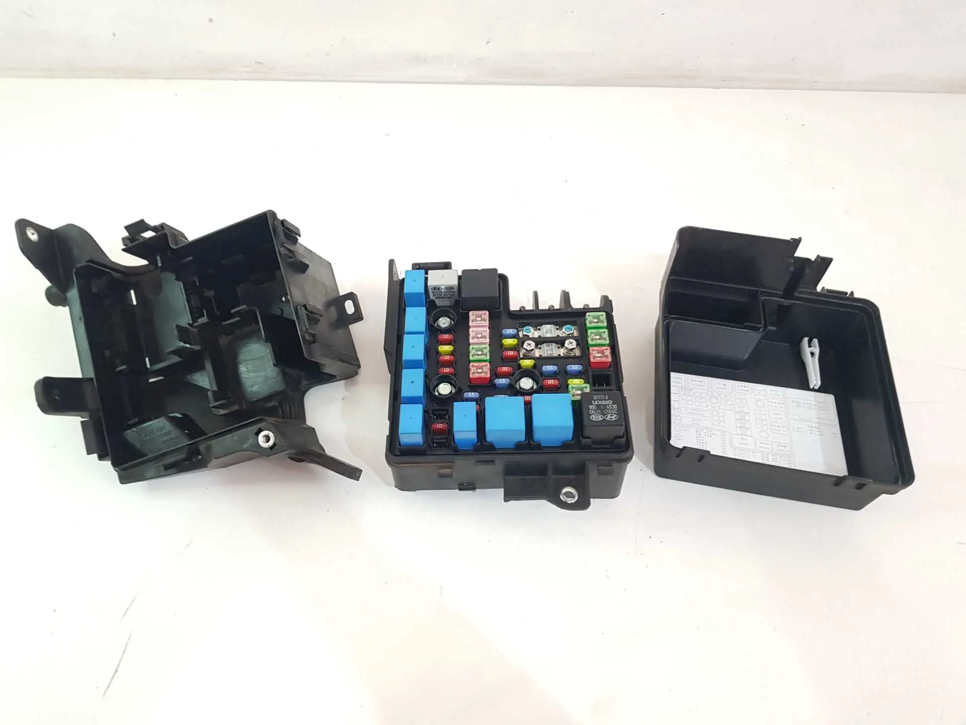 CAIXA FUSIVEIS HYUNDAI I30 2.0 2009 2010 2011 2012