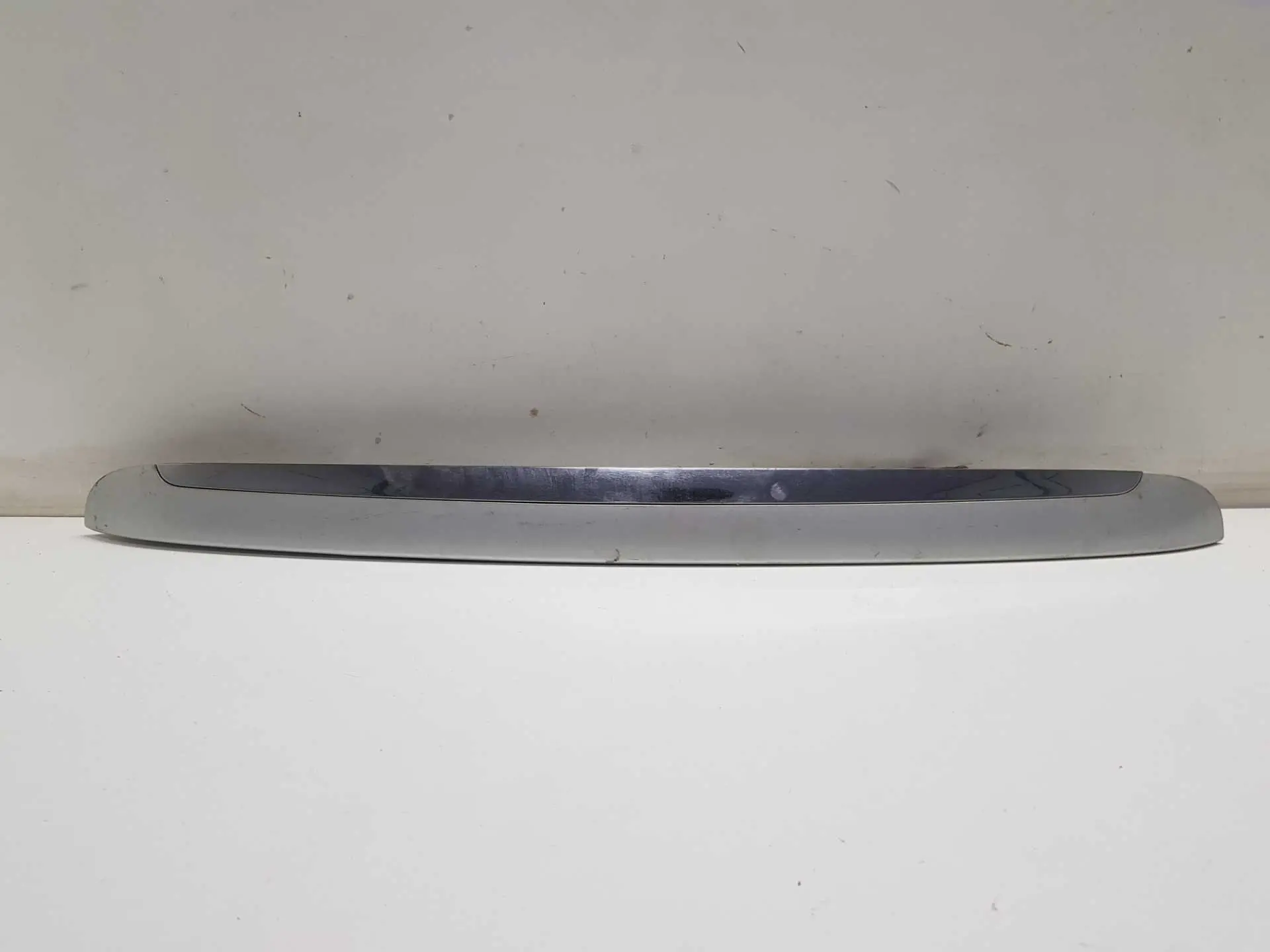 MOLDURA TAMPA TRASEIRA HYUNDAI I30 CW 2011 2012