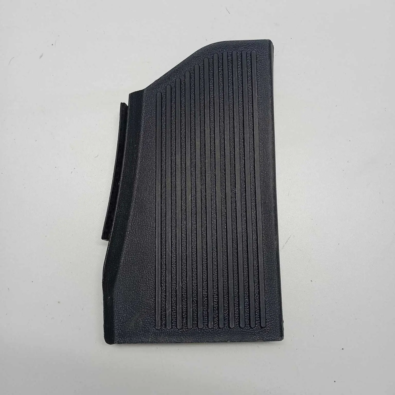 Moldura Descansa Pé Cerato 1.6 Automático 2009 2010 2011