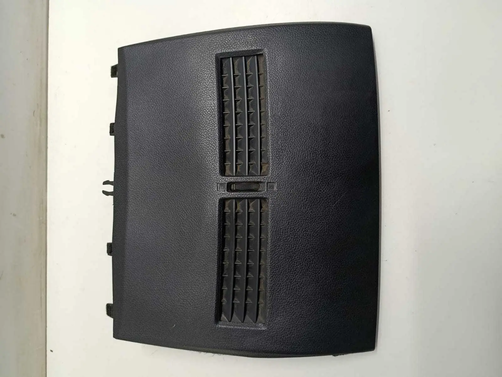 Moldura Superior Central Painel Nissan Tiida 2009 2010 2011