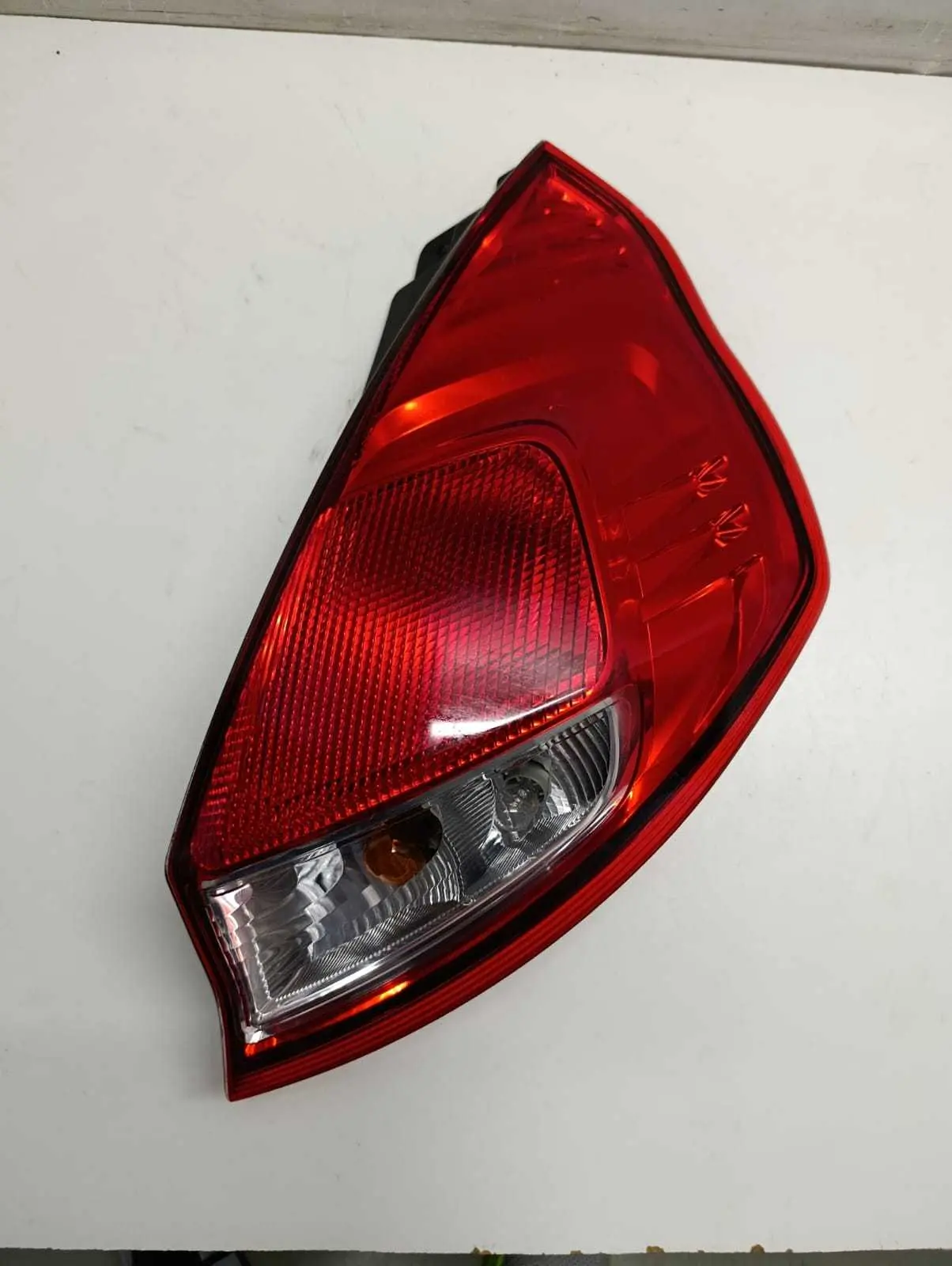 Lanterna New Fiesta Hatch Direita 2014 2015 2016 17 Original