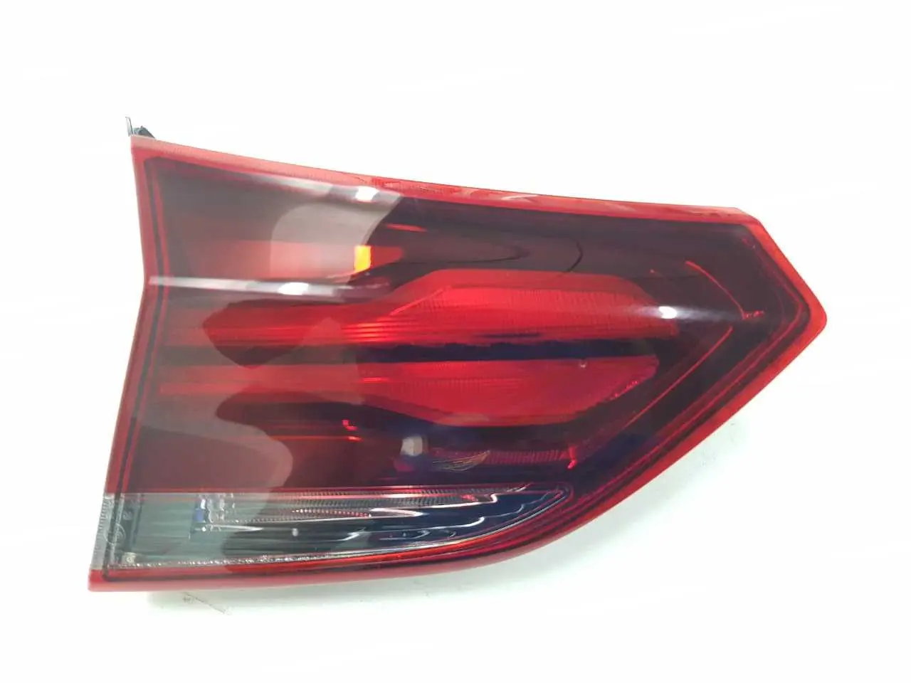 LANTERNA ESQUERDA TAMPA TRACKER LT SEM LED 2021 A 2025