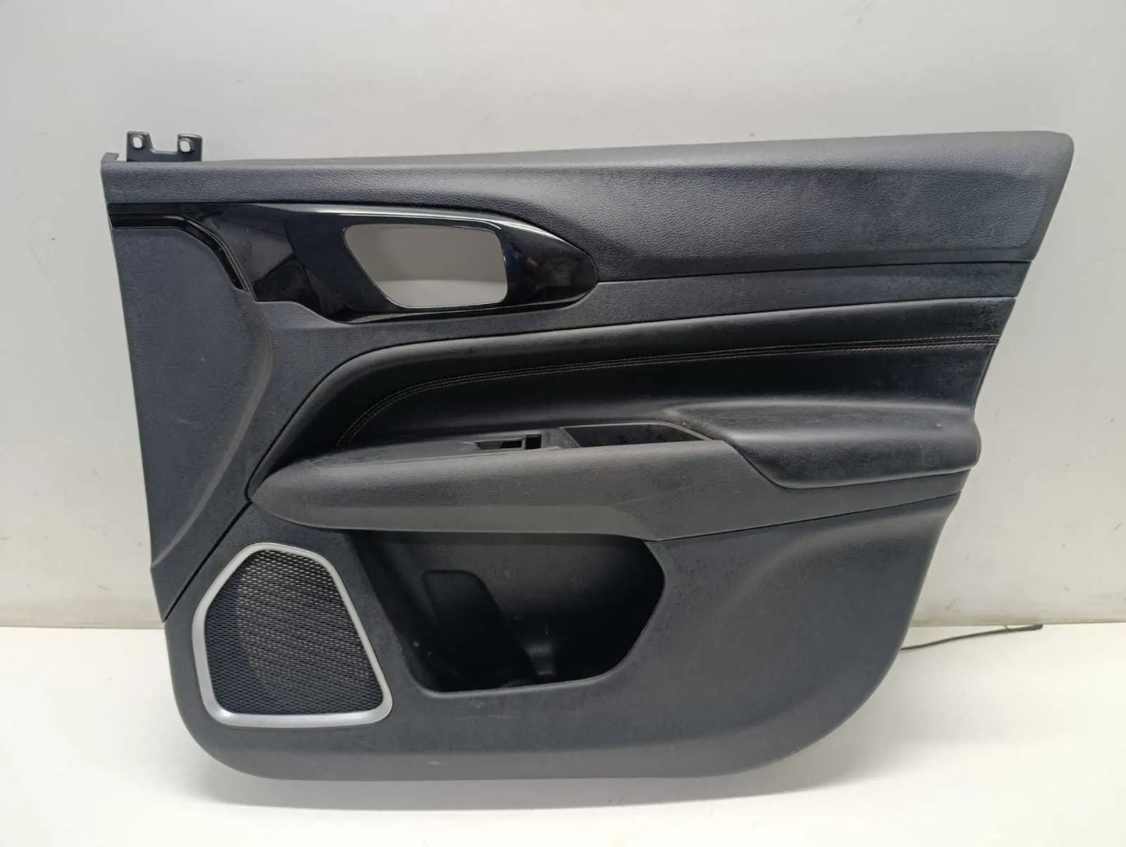 Forro Porta Dianteiro Direito Jeep Compass 2023 2024 2025