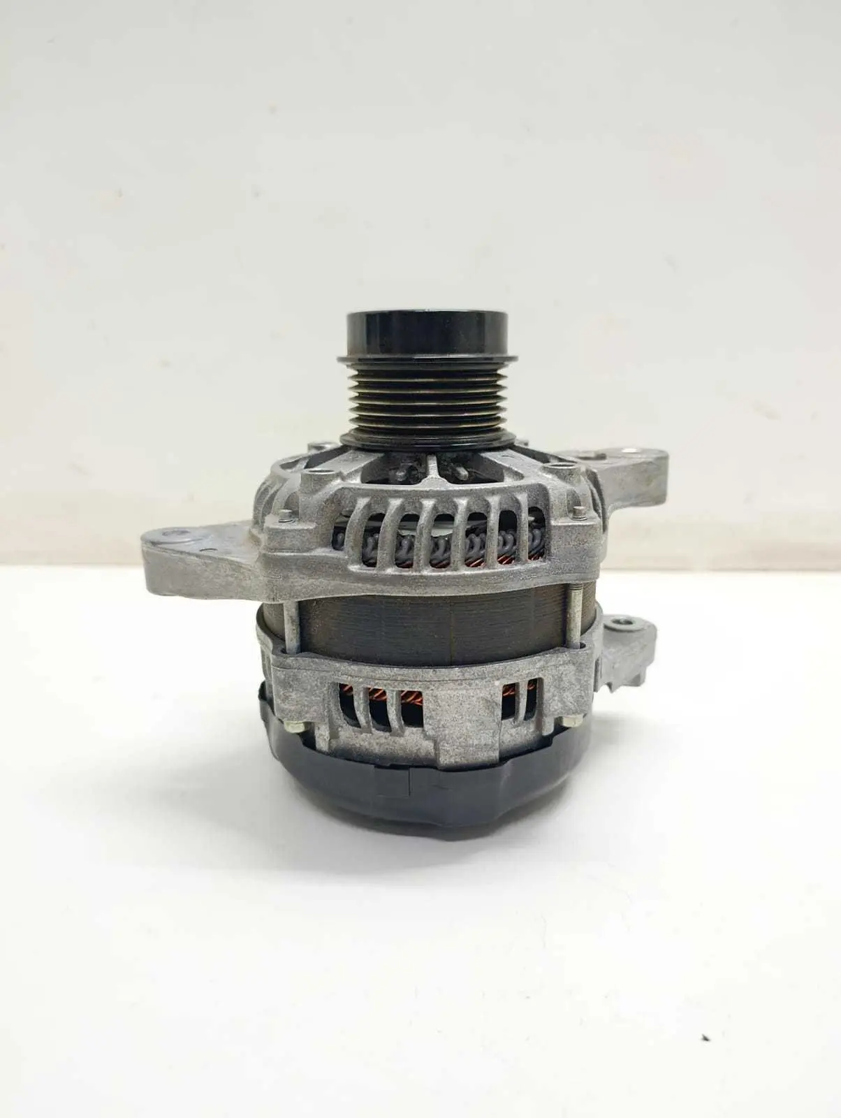 Alternador Toyota Corolla 2015 2016 2017 2018 270600t320