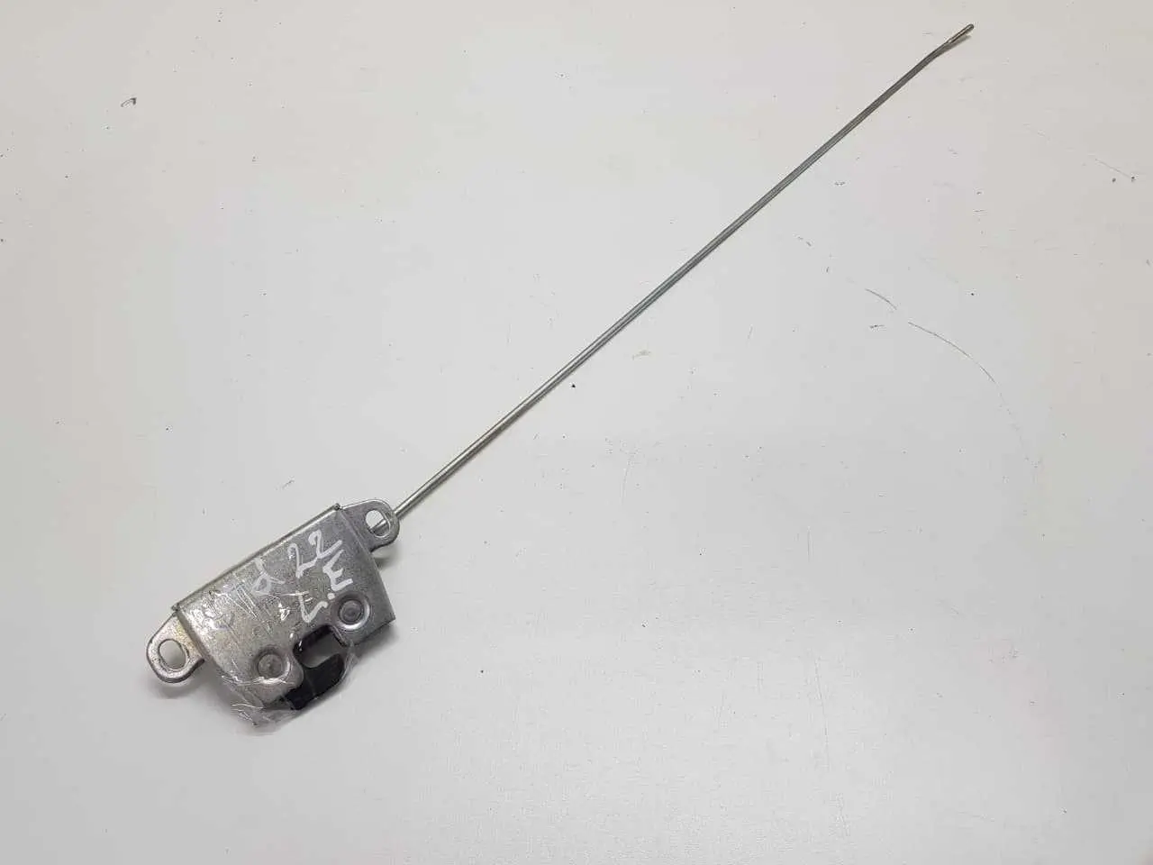 FECHADURA ESQUERDA TAMPA TRASEIRA FIAT STRADA 2021 A 2026