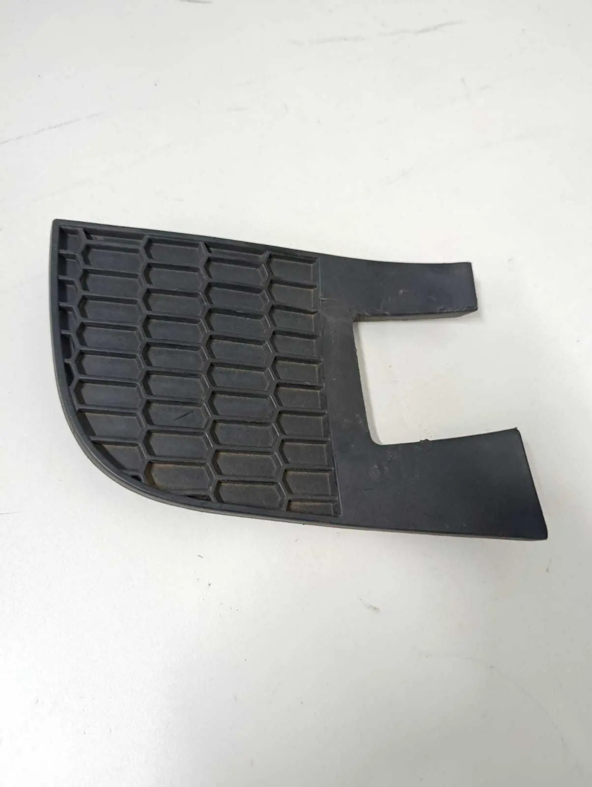 Moldura Esquerda Parachoque Traseiro Citroen Aircross 2012