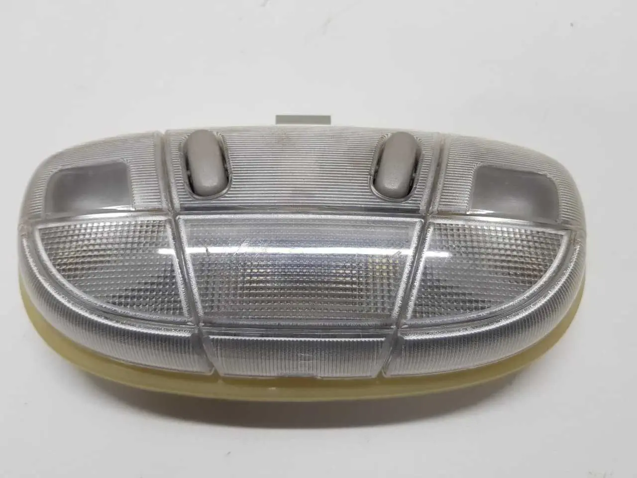 LUZ DE TETO CORTESIA FORD FUSION 2009 2010 2011 2012