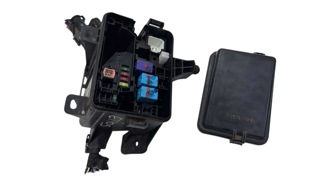 CAIXA FUSIVEL TOYOTA ETIOS 1.5 2013 2014 2015