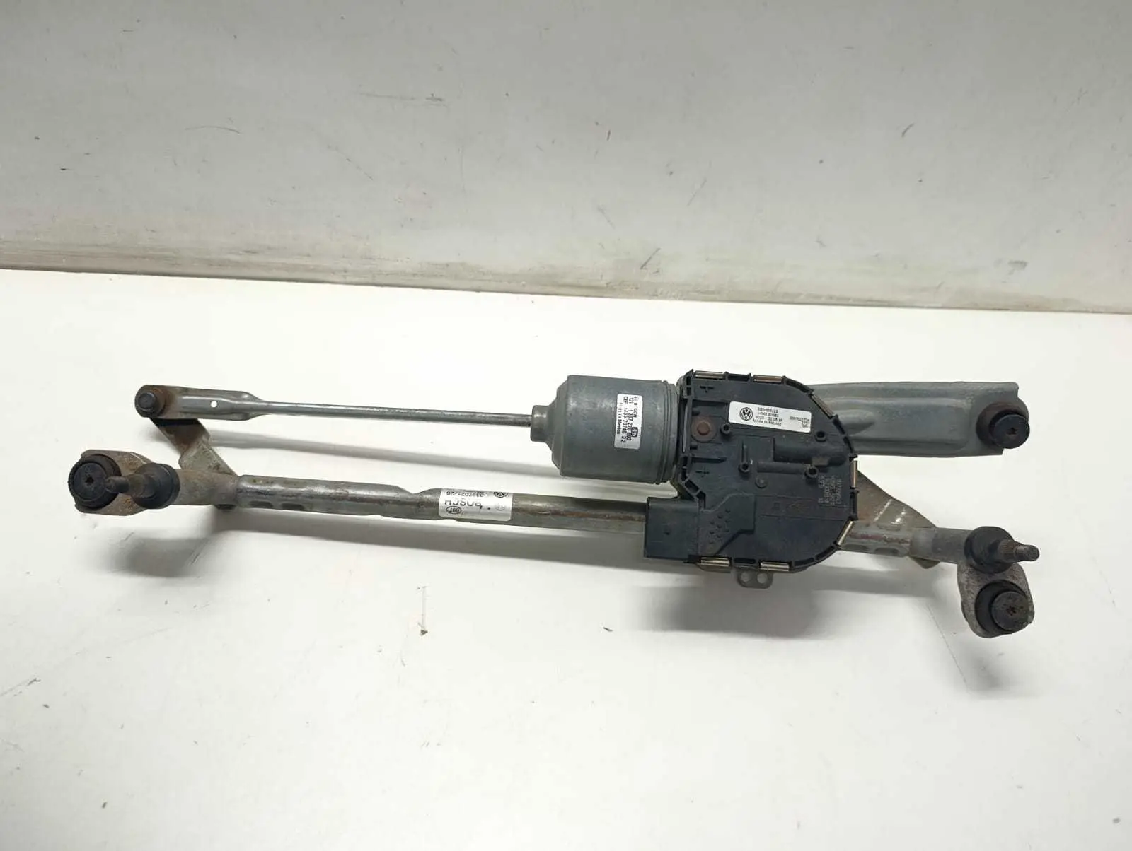 Galhada Motor Limpador Parabrisa Vw Golf Tsi 2014 2015 2016