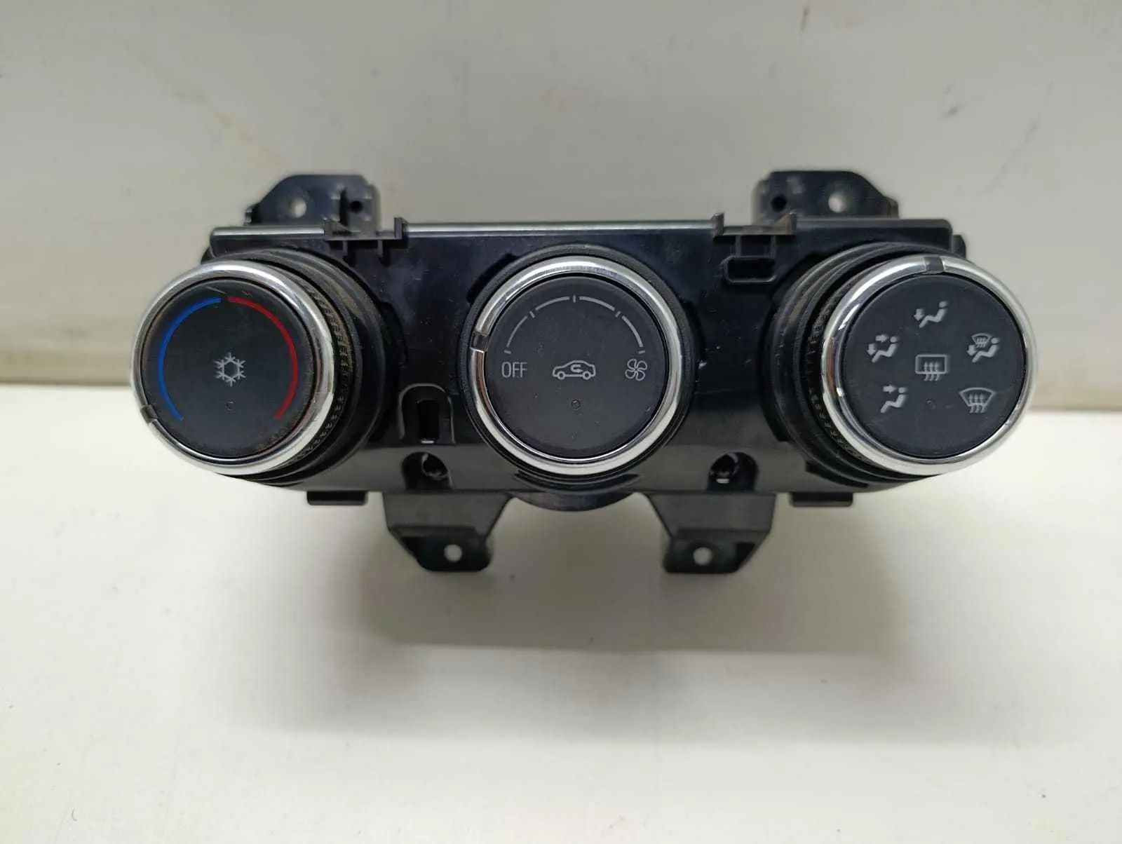 Comando Ar Condicionado Tracker 2021 2022 2023 2024 26320566