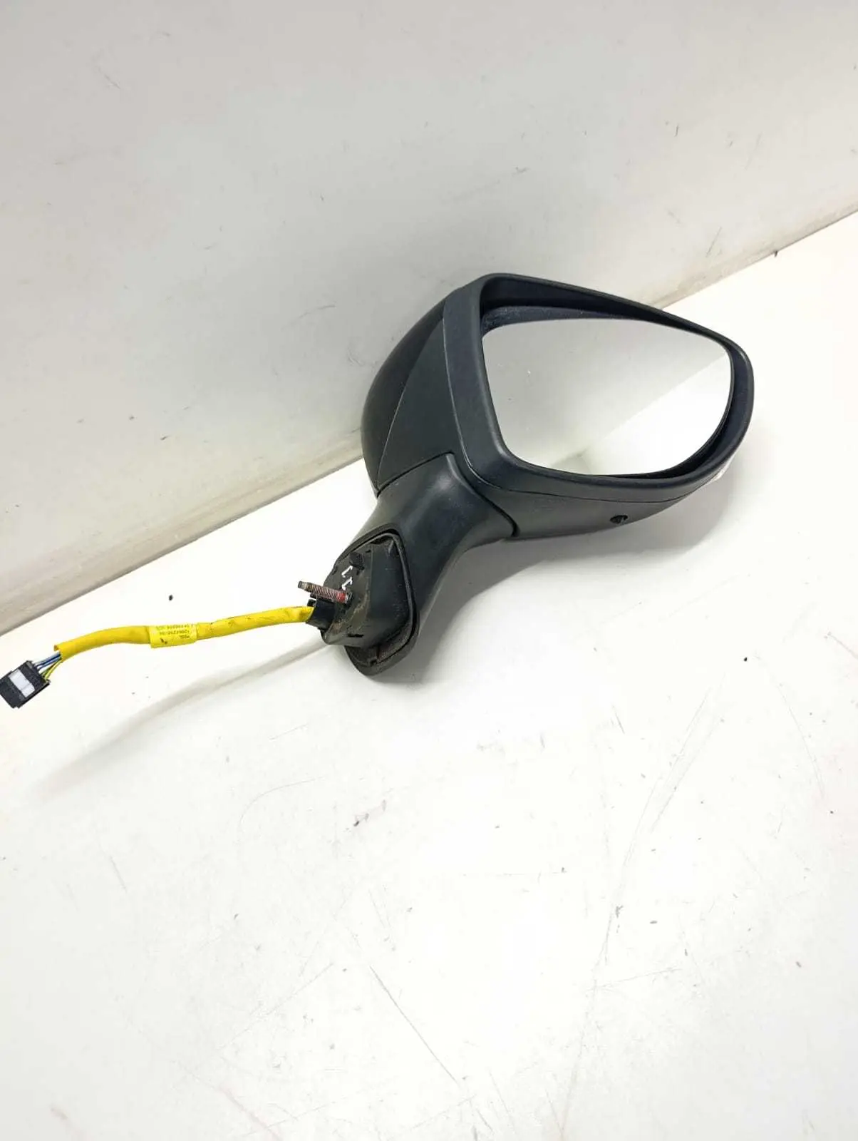Retrovisor Direito Elétrico com Pisca Captur 2017 A 2021